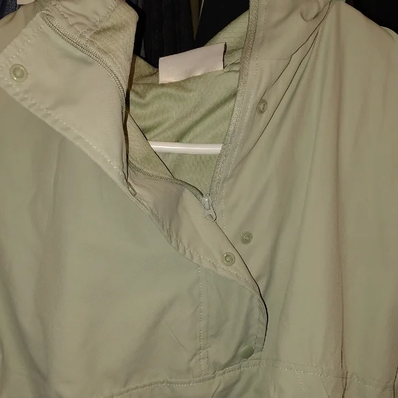 BearPaw Women's Light Gray Light Green Utility Jacket Ladies Hooded Waterproof - Picture 4 of 14